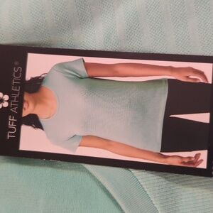 L: Tuff Athletics Short sleeve t-shirt